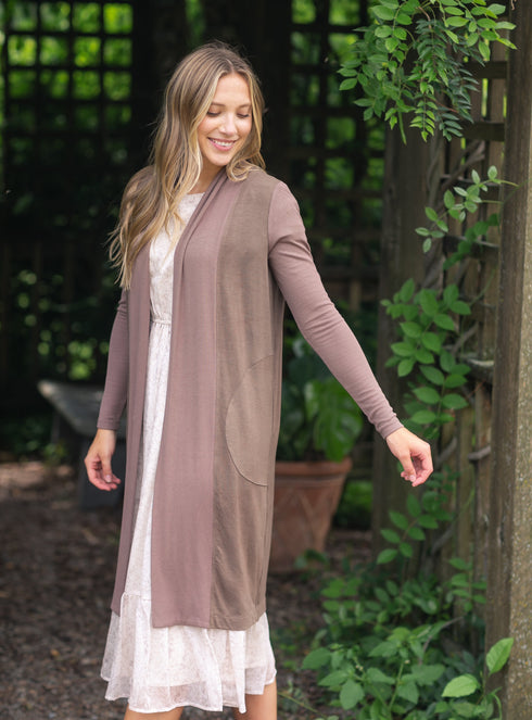 Long Kylin cardigan with patch pockets and fitted sleeves